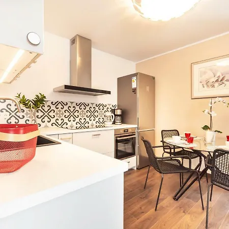 Vacationclub - Pionierow 6, Apartament 31 公寓 *